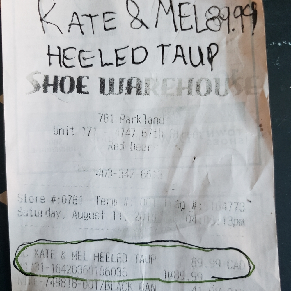 Ladies boots size 6 KATE And MEL brand new the genuine leather tag is still on.